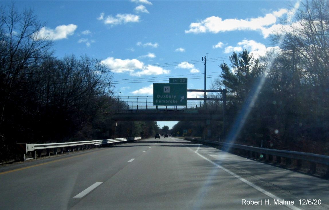 Image of overhead ramp sign at MA 14 exit with new milepost based exit number on MA 3 South in Duxbury, December 2020