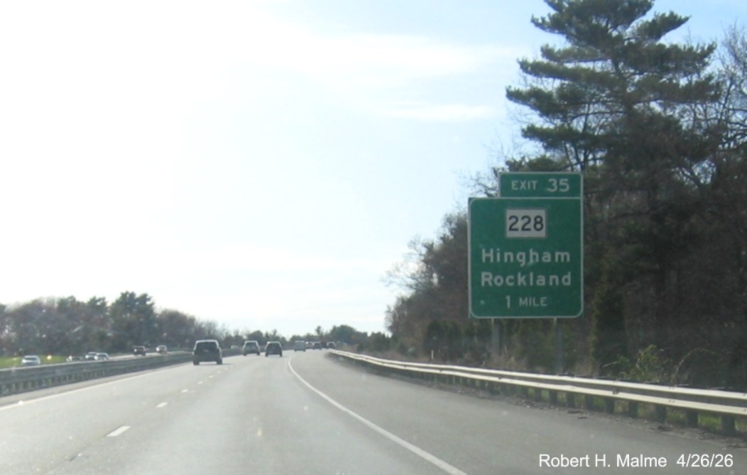 Image of new 1 mile advance sign for MA 228 exit on MA 3 North in Norwell, April 2026