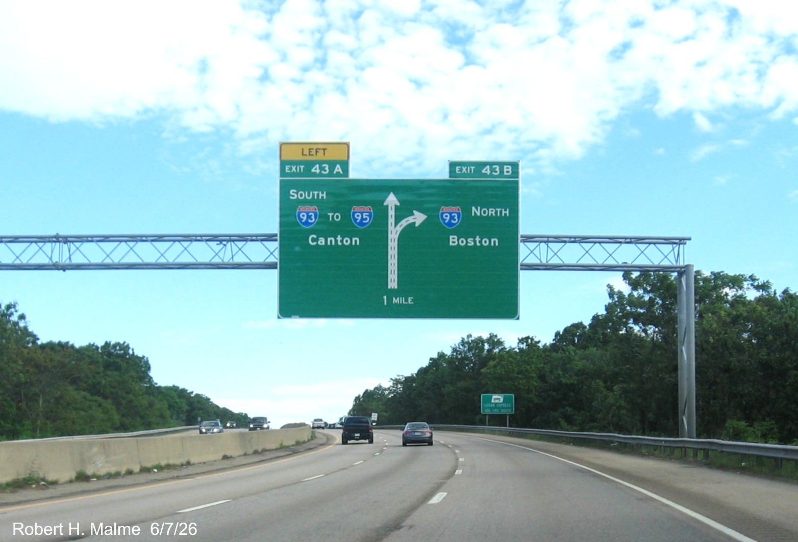 Image of new 1 mile advance sign for I-93 (US 1) exit pn MA 3 North in Braintree, Google
	Maps Street View, May 2026