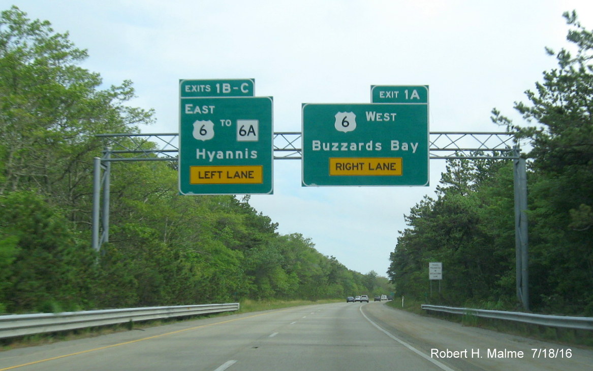 Image of overhead signs on MA 3 South in Bourne for US 6 approaching the Sagamore Bridge, July 2016