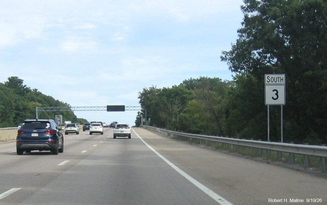 Image of new South MA 3 reassurance marker after the Union Street exit in Braintree, September 
	2026