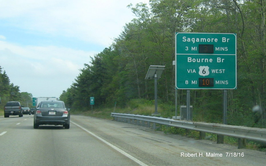 Image of operating Real Travel Time Sign on MA 3 South in Plymouth