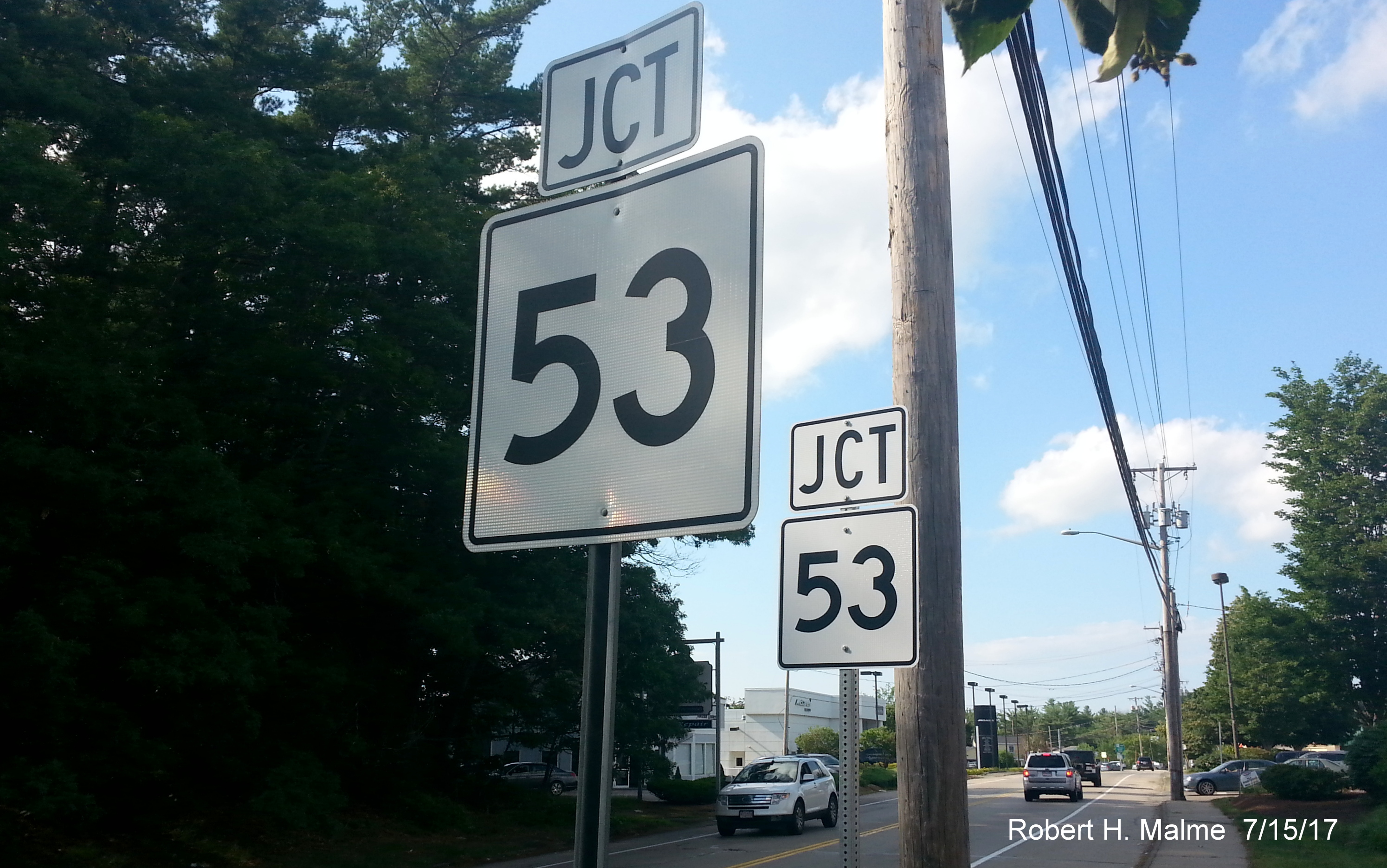 Image of duplicated Jct MA 53 signs on MA 228 North in Norwell in July 2017