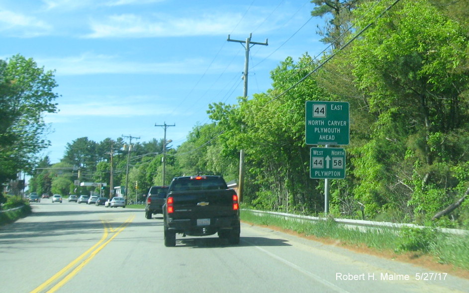 Massachusetts Guide (Paddle Signs) on MA 58 North in Carver with MA shields for US 44