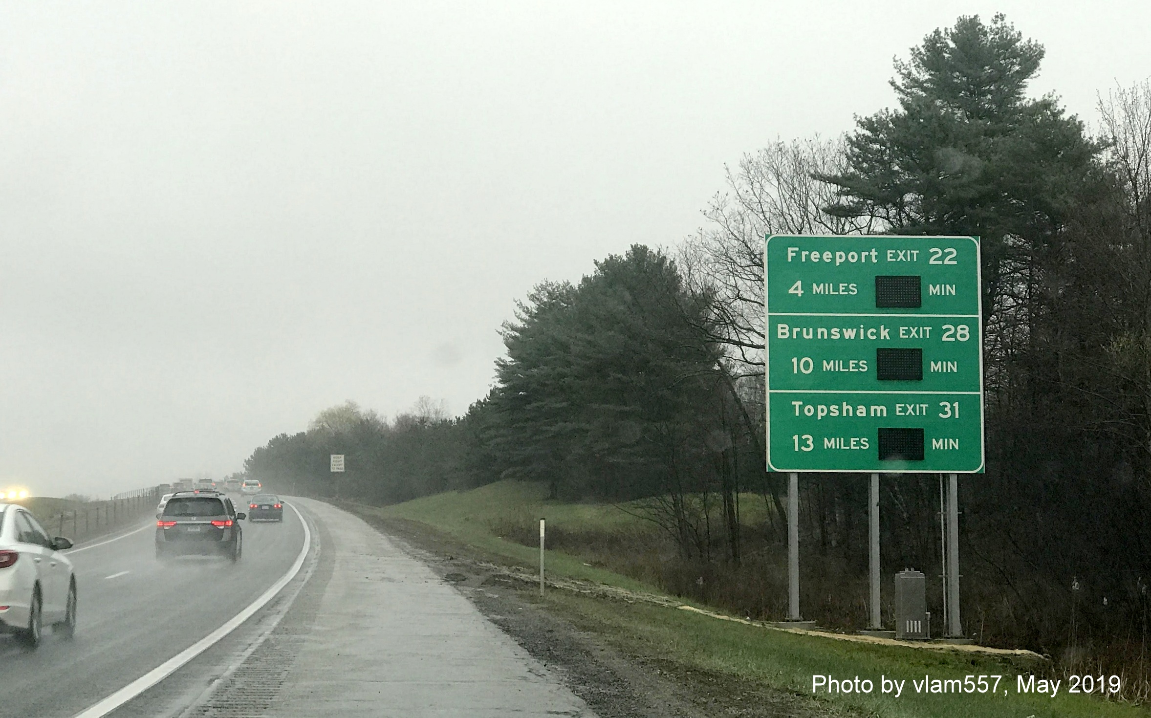 Image of newly installed travel time sign on I-295 North after exit 17, by vlam557