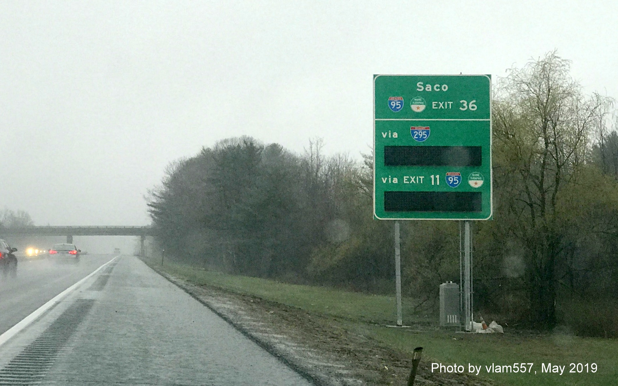 Image of newly installed travel time sign on I-295 South near the Falmouth Spur exit, by vlam557