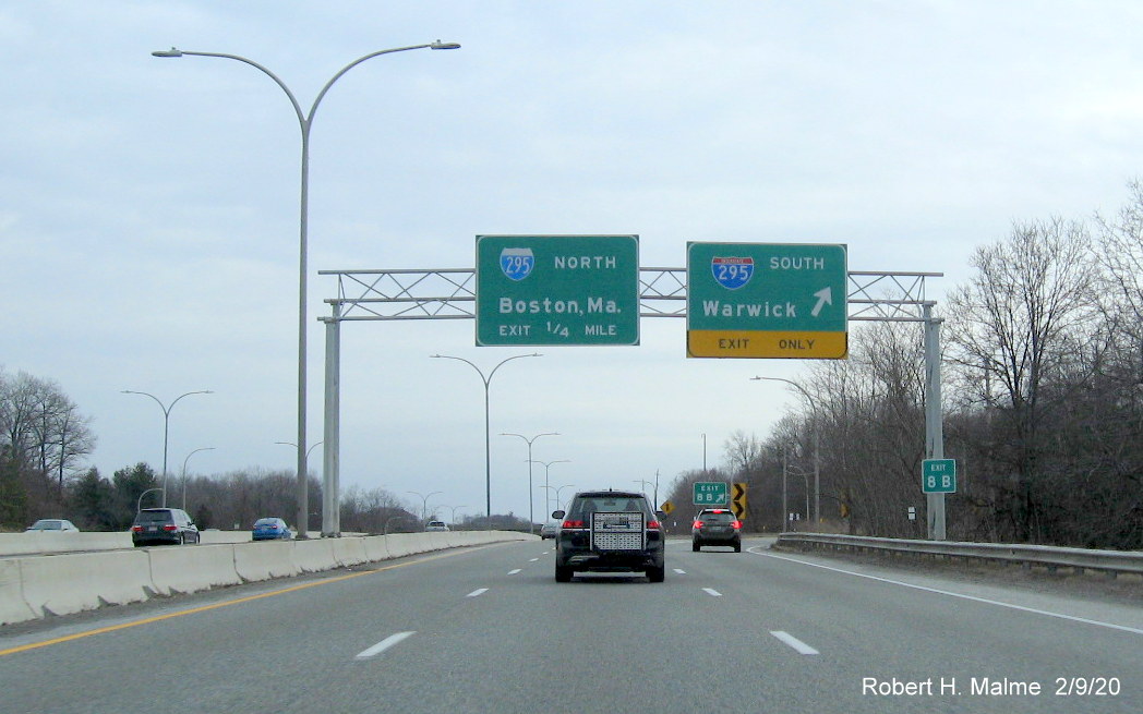 Image of sign with milepost based exit number on support for I-295 South overhead ramp sign on RI 146 South in Lincoln