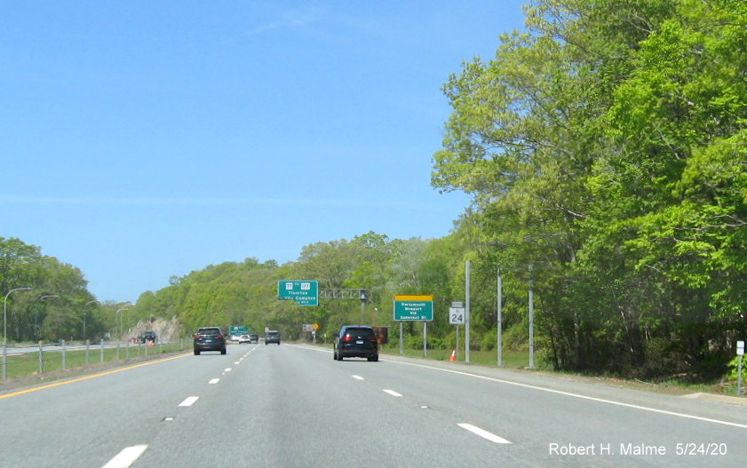 Image of ground mounted supports for future Exit 4 1/2 mile advance sign for RI 177 exit on RI 24 South in Tiverton, taken May 2020
