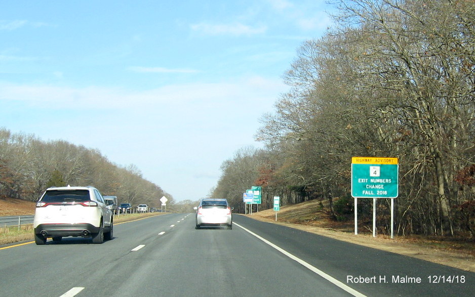 Image of newly placed advisory sign for exit number changes on RI 4 North after Oak Hill Road
