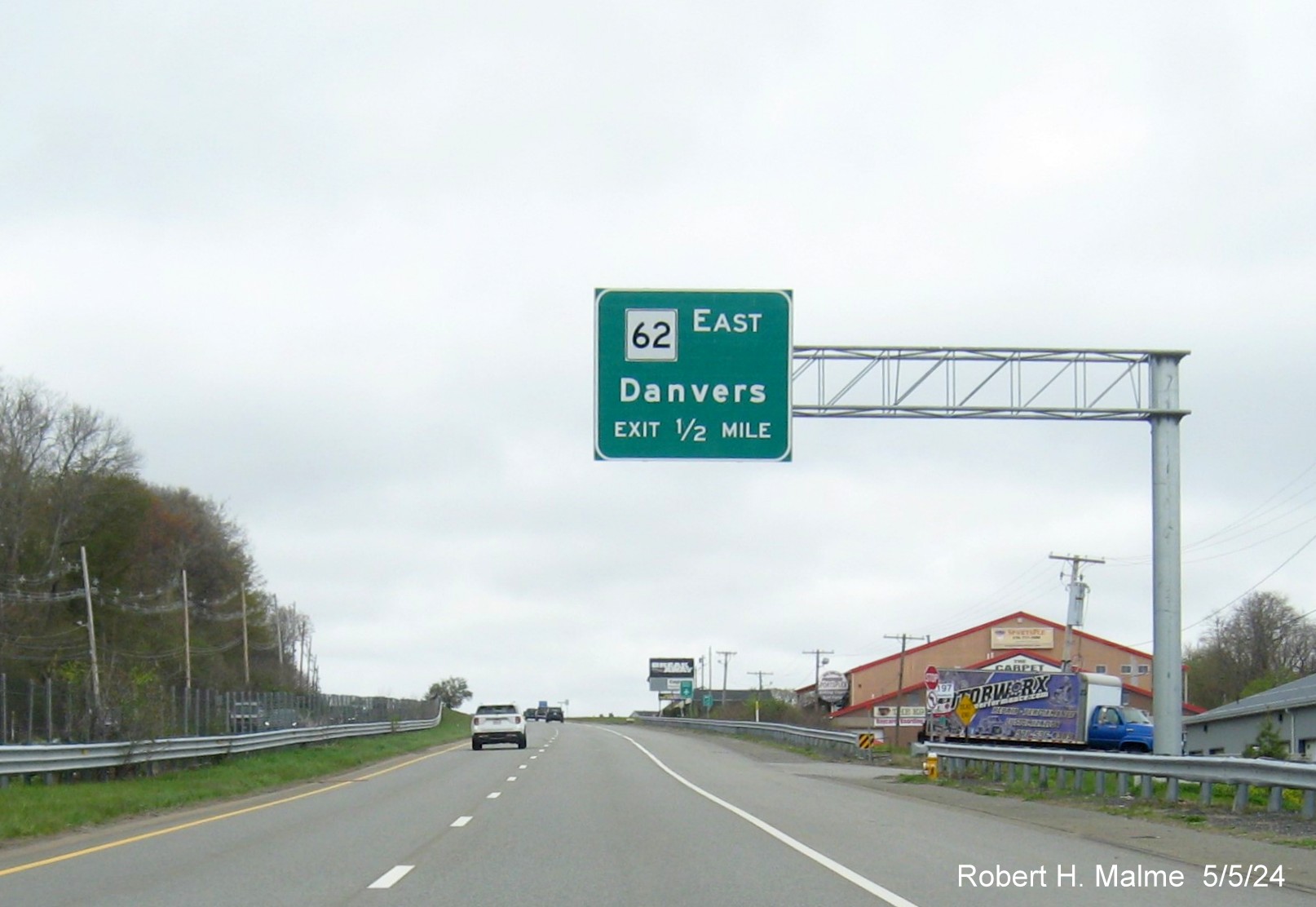 Image of recently placed 1/2 Mile advance sign for MA 62 East exit on US 1 North in Danvers, May 2024