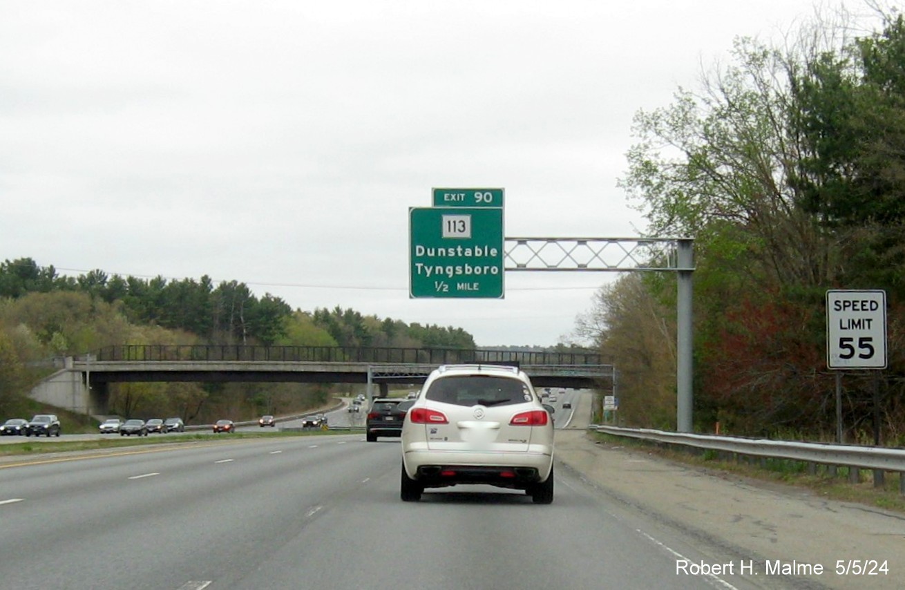 Image of recently placed 1/2 mile advance sign for MA 113 exit on US 3 South in Tyngsboro, May 2024