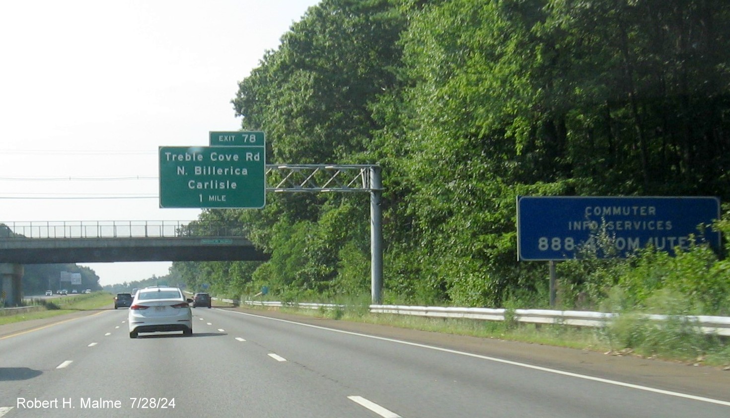 Image of recently placed 1 mile advance overhead sign for Treble Cove Road exit on US 3 South in Billerica, July 2024