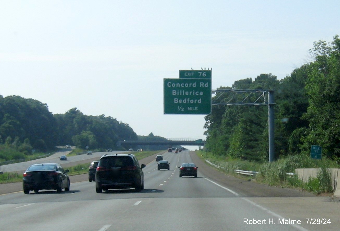 Image of recently placed 1/2 mile advance overhead sign for Concord Road exit on US 3 South in Bedford, July 2024