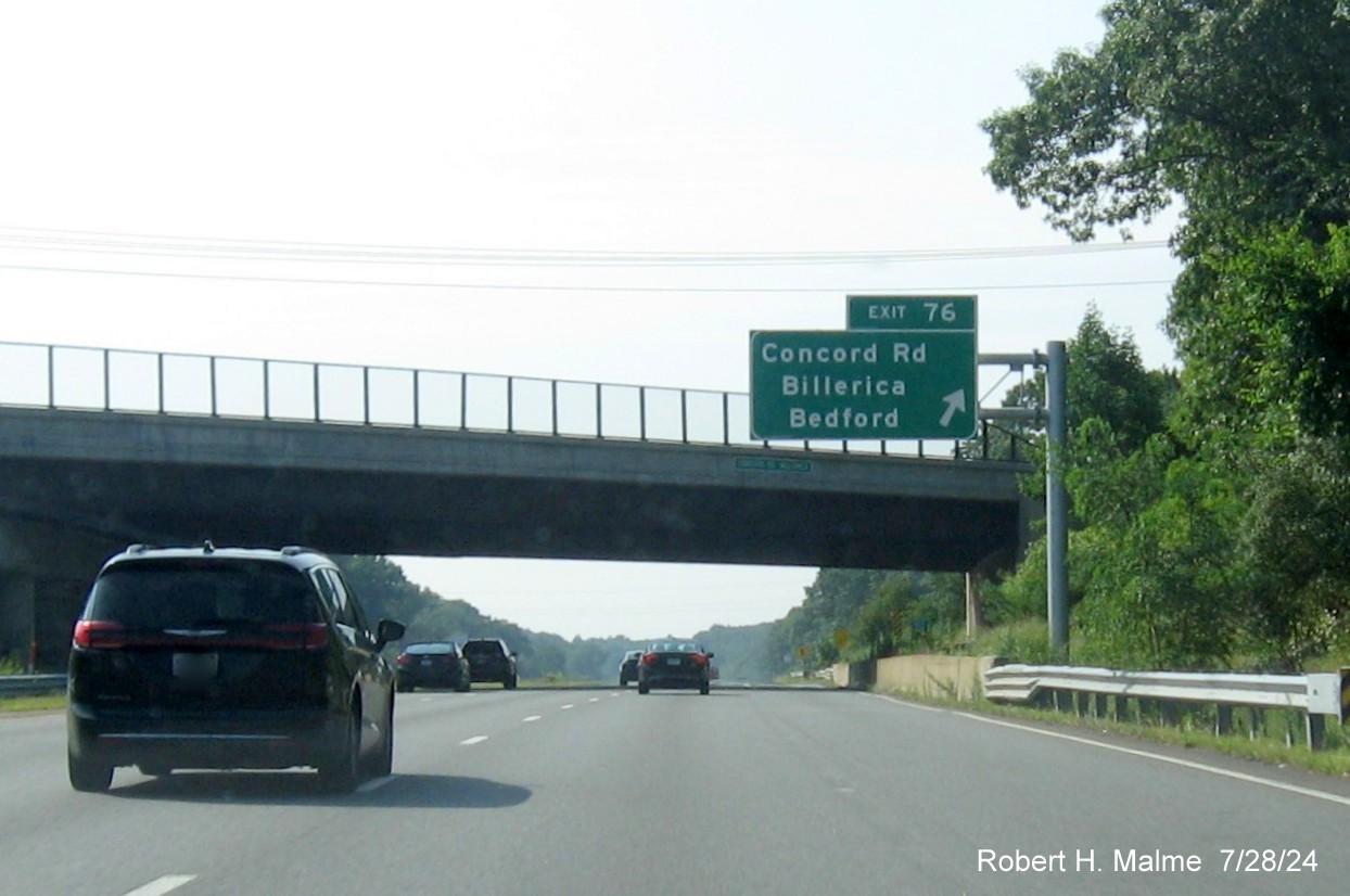 Image of recently placed overhead ramp sign for Concord Road exit on US 3 South in Bedford, July 2024