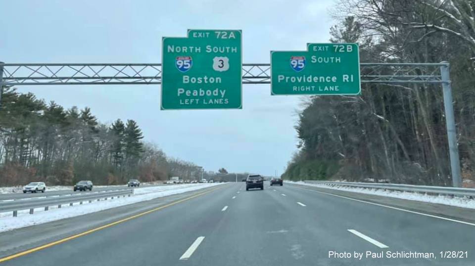 Image of 1/2 and 1/4 mile advance overhead signs for I-95 exits with new milepost based exit numbers on US 3 South in Burlington, by Paul Schlichtman, January 2021