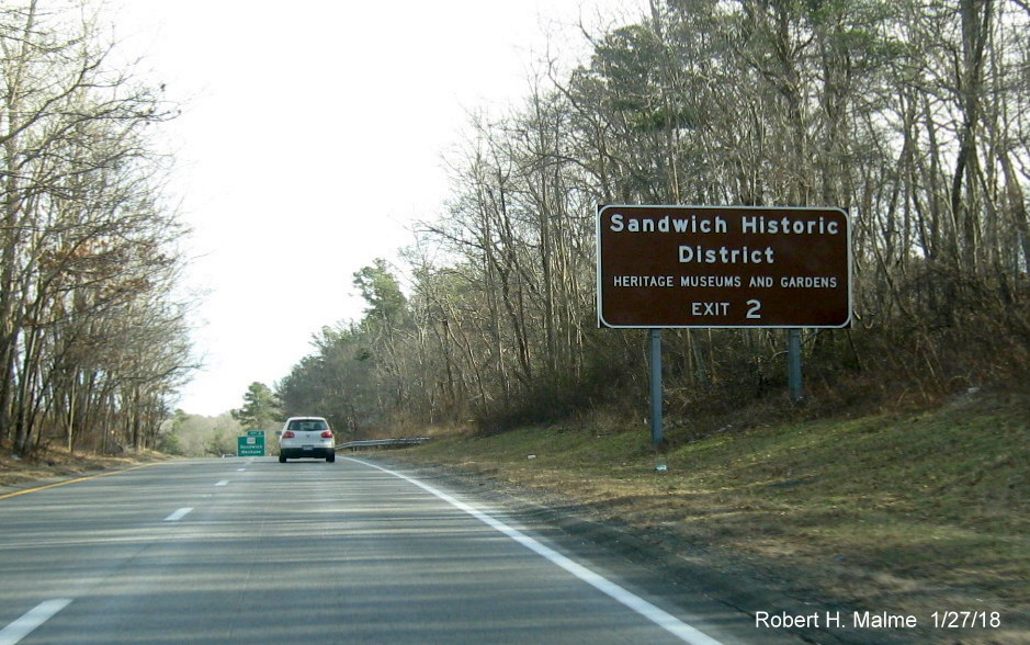 Image of new auxiliary attractions sign for MA 130 exit on US 6 East in Sandwich
