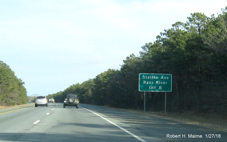 Image of new auxiliary destination sign for Union St exit on US 6 East in Yarmouth