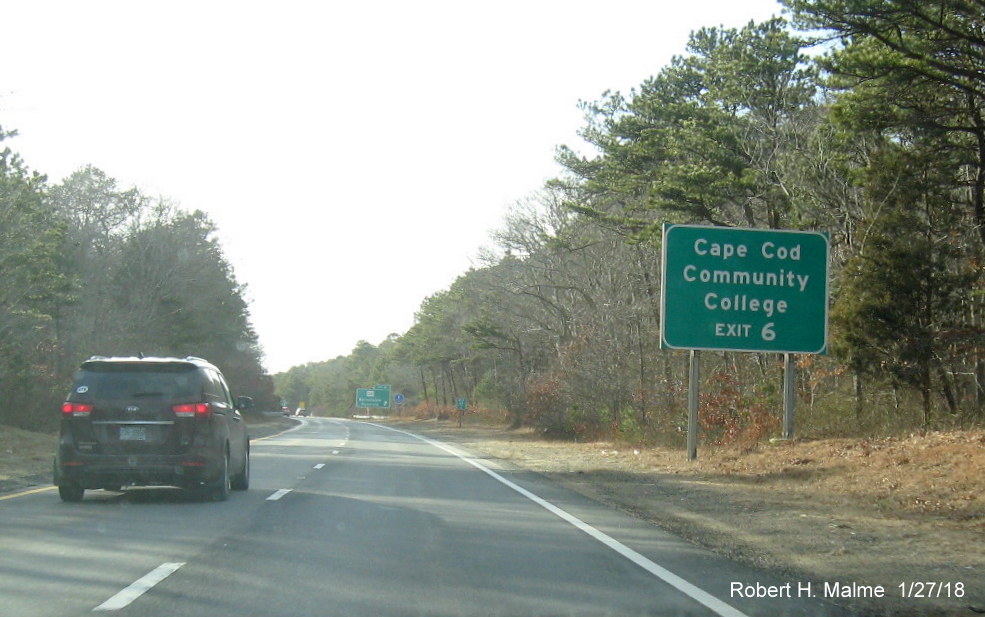 Image of new auxiliary destination sign for MA 132 exit on US 6 West in Barnstable