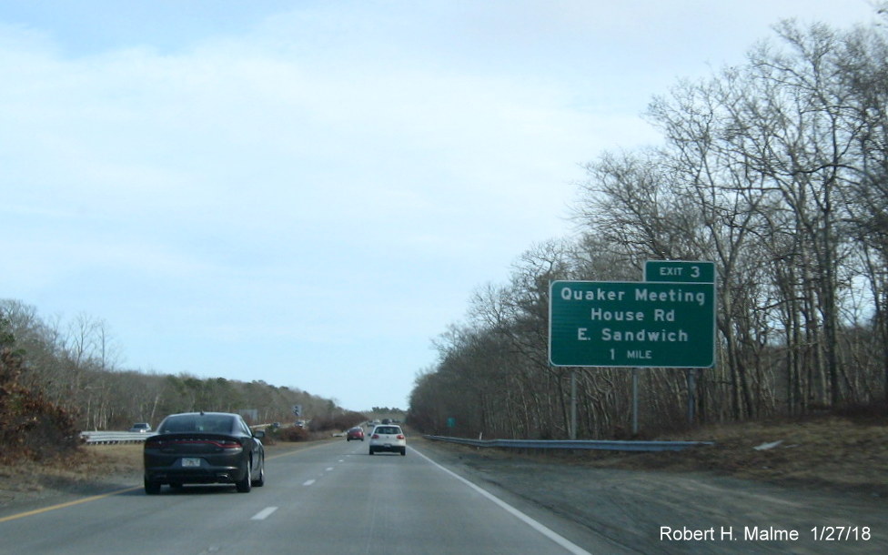Image of new 1-mile advance sign for Quaker Meeting House Rd exit on US 6 East in Sandwich