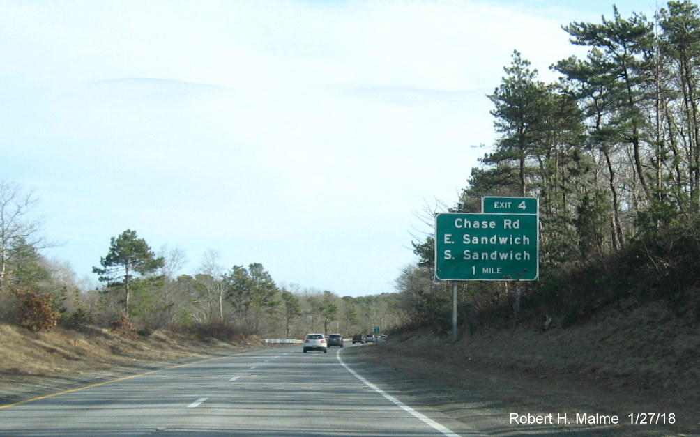 Image of new 1-mile advance sign for Chase Road exit on US 6 East in Sandwich