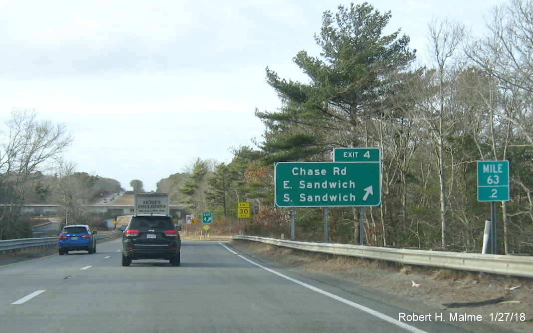 Image of new off-ramp sign for Chase Rd exit on US 6 West in Sandwich
