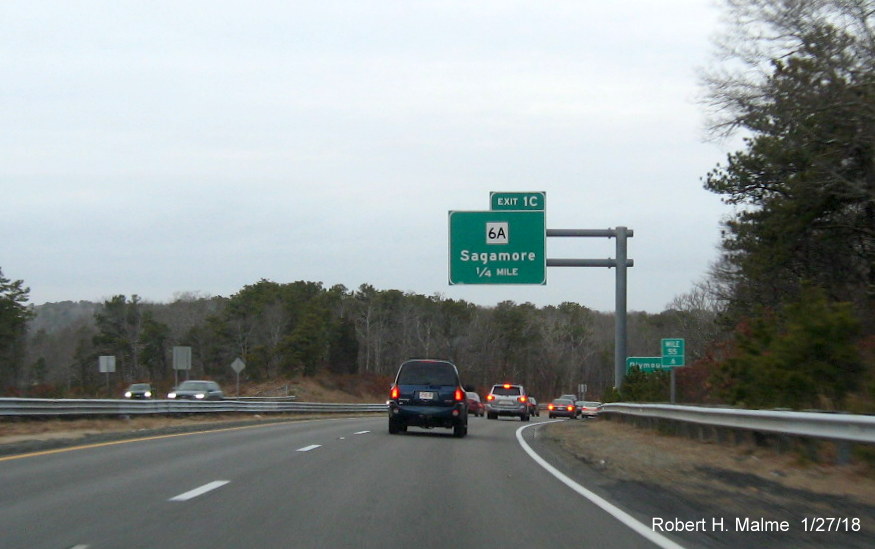Image of overhead 1/4 mile advance sign for MA 6A exit on US 6 West in Bourne