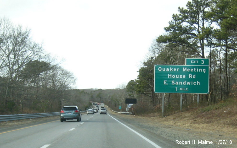 Image of new 1-mile advance sign for Quaker Meeting House Rd on US 6 West in Sandwich