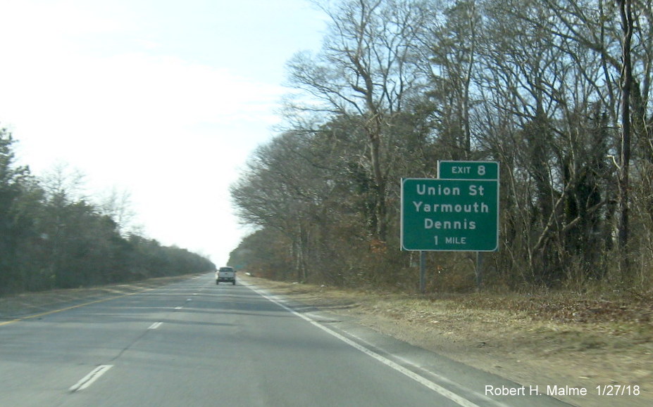 Image of new 1-mile advance sign for Union St exit on US 6 West in Yarmouth