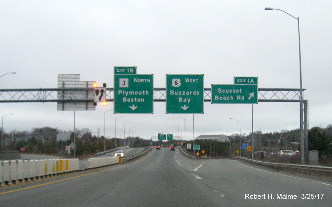 Image of overhead signs at the start of MA 3 North on US 6 West in Bourne