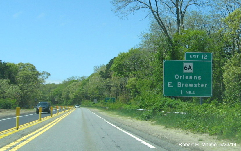 Image of recently placed 1-mile advance sign for MA 6A exit on US 6 West in Orleans, put up since Jan. 2018