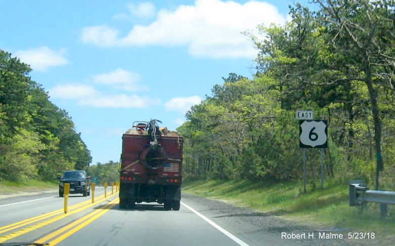 Image of recently placed US 6 East reassurance marker prior to MA 124 exit in Harwich