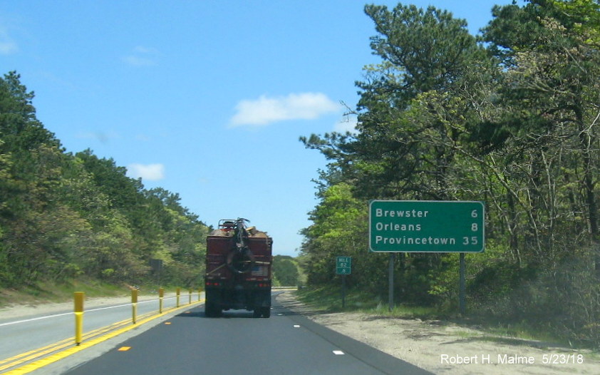 Image of recently placed post-interchange distance sign on US 6 East in Harwich