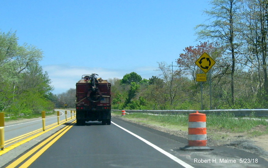 Image of recently placed Rotary Ahead advisory sign on US 6 East at the end of the Mid-Cape Highway in Orleans