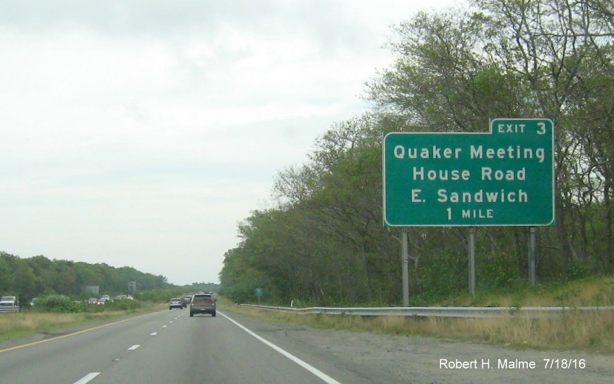 Image of 1-mile advance sign for Quaker Meeting House Rd on US 6 East in Sandwich