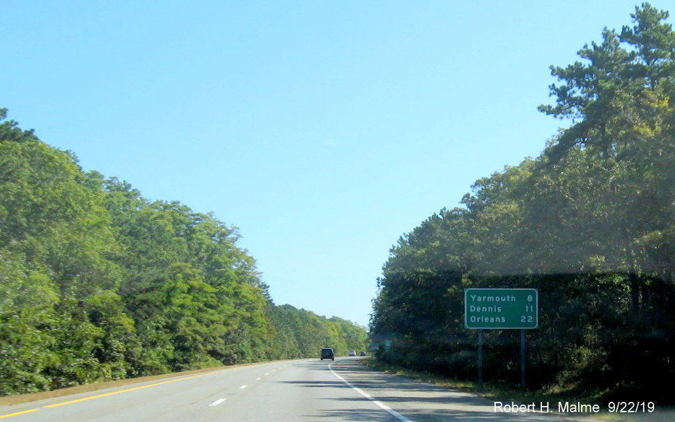 Image of new post-interchange distance sign following MA 132 exit on US 6 East in Barnstable in Sept. 2019