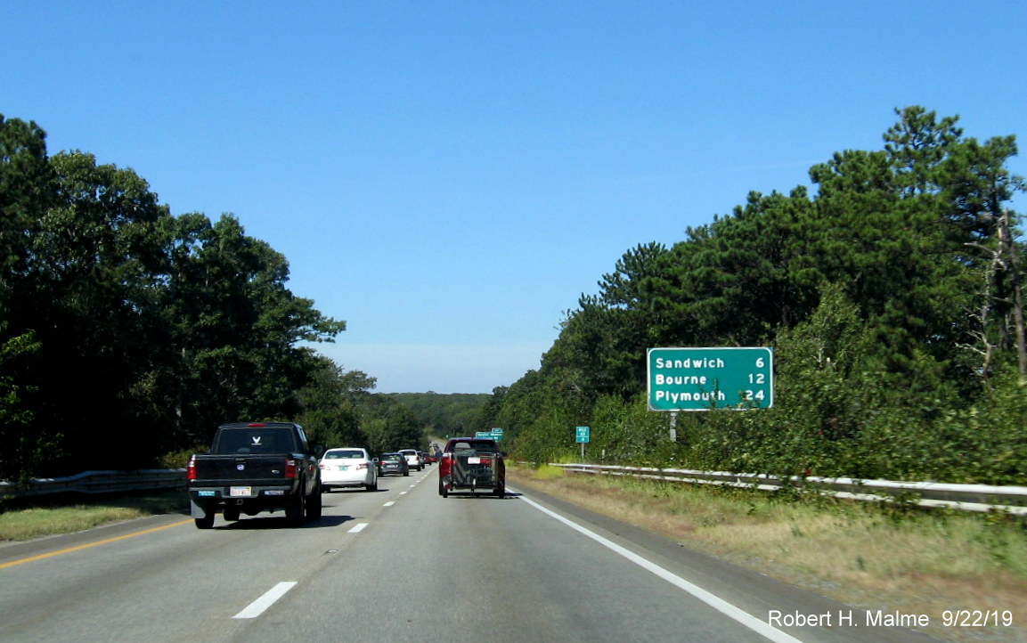 Image of recently placed post-interchange distance sign after Chase Road exit on US 6 West in Sandwich