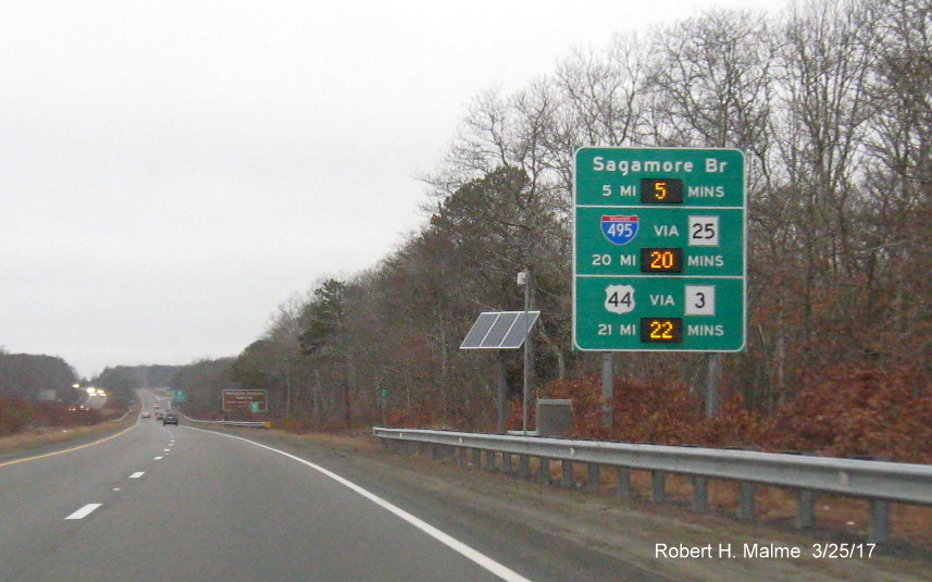 Image of activated Real Time Traffic sign on US 6 West in Sandwich