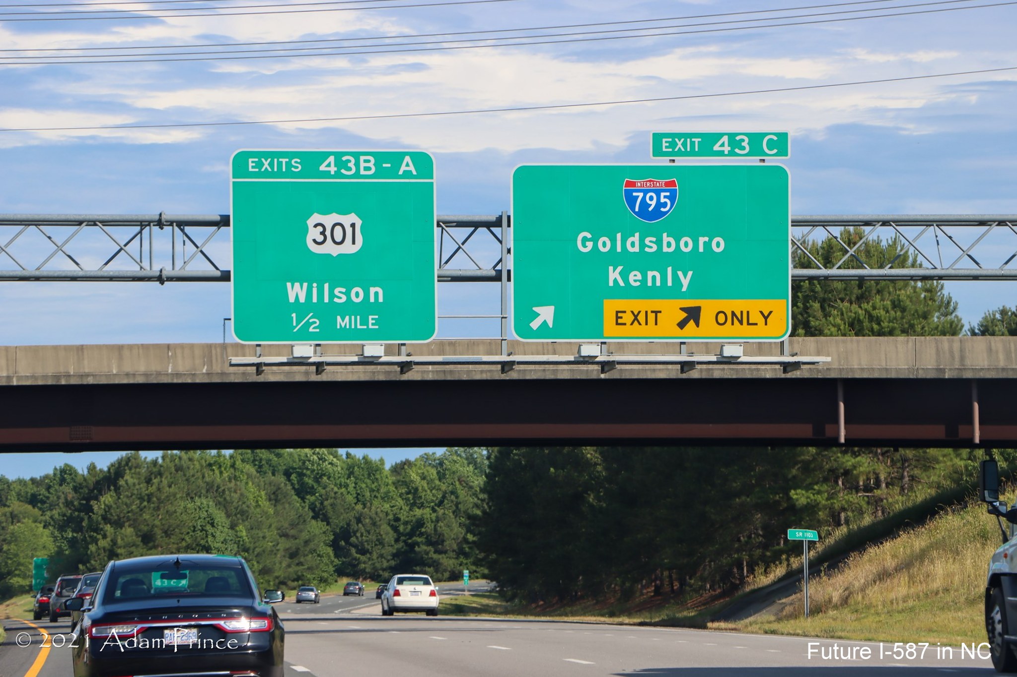 Overhead signage at ramp for I-795 South exit on US 264 East (Future I-587 South) in Wilson, photo by Adam Prince, June 2021