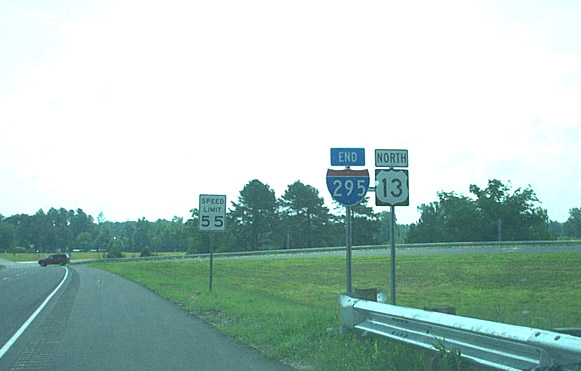 I-295 Fayetteville Outer Loop, End Future 295 and Begin US 13 signs.