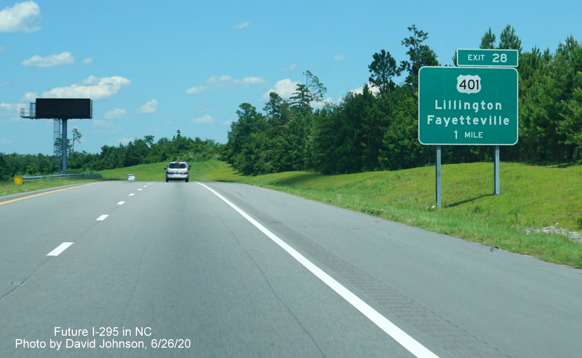 Image of the 1-Mile advance sign for the US 401 exit on I-295 North in Fayetteville, by David Johnson June 2020
