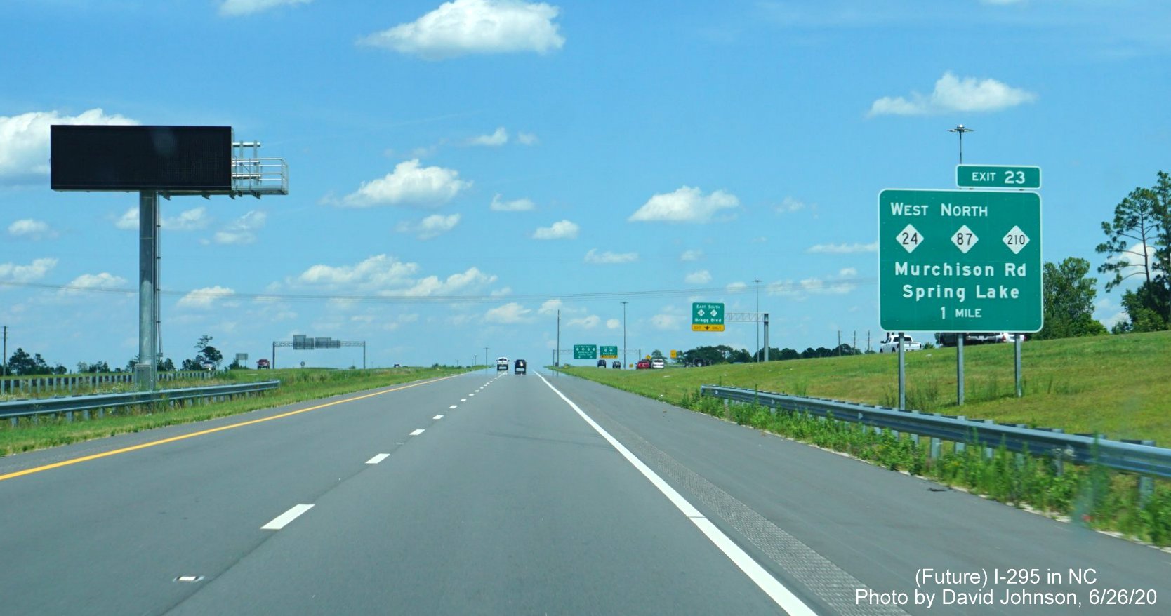 Image of ground mounted 1-Mile advance sign for Murchison Road exit on I-295 North in Fayetteville, by David Johnson June 2020