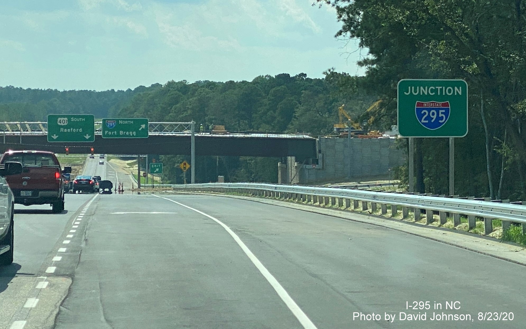 Image of Junction I-295 sign on US 401 South in Fayetteville approaching newly opened I-295 North interchange, 
                                     photo by David Johnson August 2020