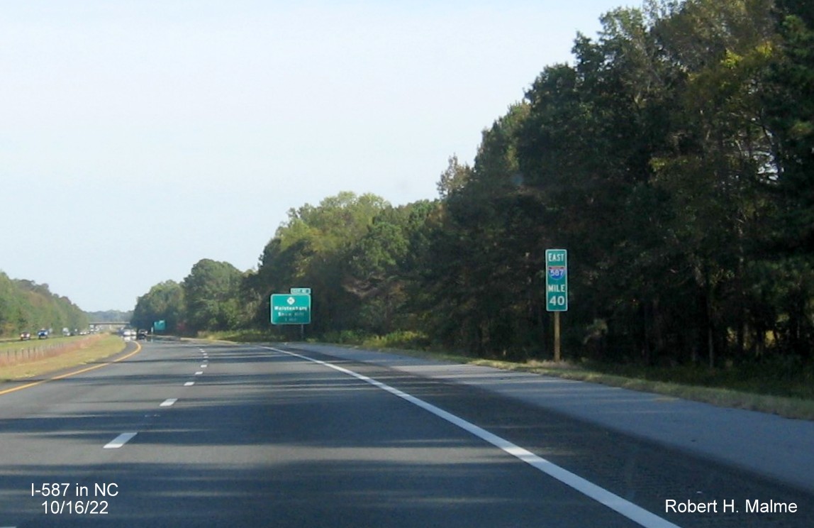 Image of I-587 East milepost 40 marker in Saratoga, October 2022