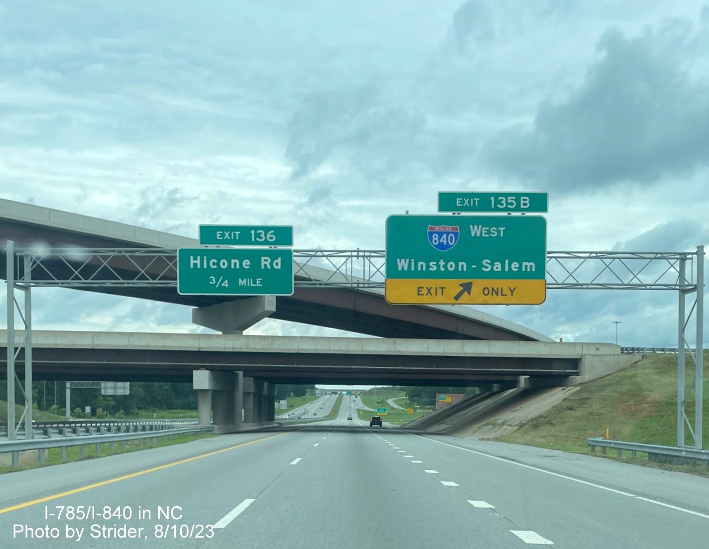 Image of overhead signage at second Greensboro Loop exit, now with added I-840 West advance sign after Loop's completion on US 29 North, Strider, August 2023