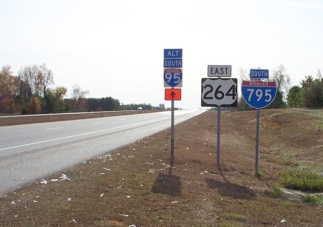 Photo of the first I-795 shield to appear on the US 264 East section of I-795 in 
December 2007