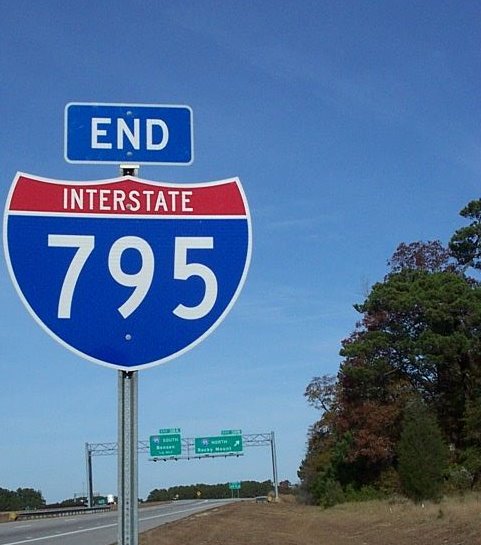 Photo of End I-795 sign just before I-95 exit off of US 264 West in Dec. 2007