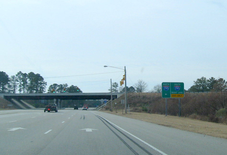 Photo of signage at US 301 interchange with I-795 in January 2010