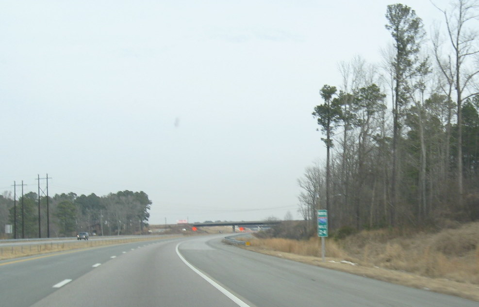 Photo of first I-795 North milemarker near Goldsboro before new US 70 Bypass, 
Jan. 2010