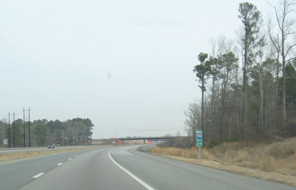 Photo of first I-795 North milemarker near Goldsboro before new US 70 Bypass, 
Jan. 2010