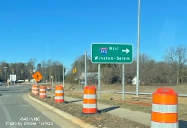 Image of new West I-840 Winston-Salem ramp sign on Yanceyville Street, photo by Strider, January 2023